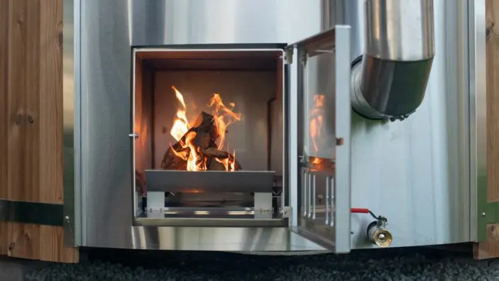 Deluxe Wood Fired Hot Tub With Liner - Image 13