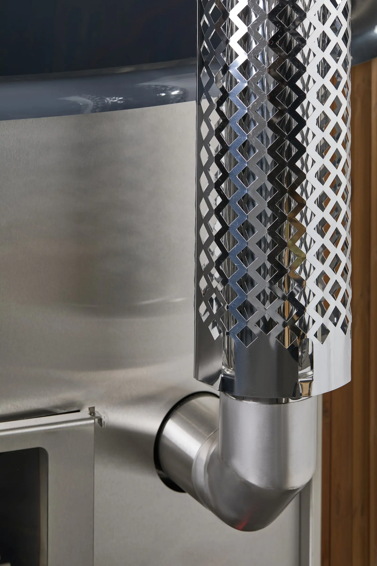 Deluxe Wood Fired Hot Tub With Liner - Image 14