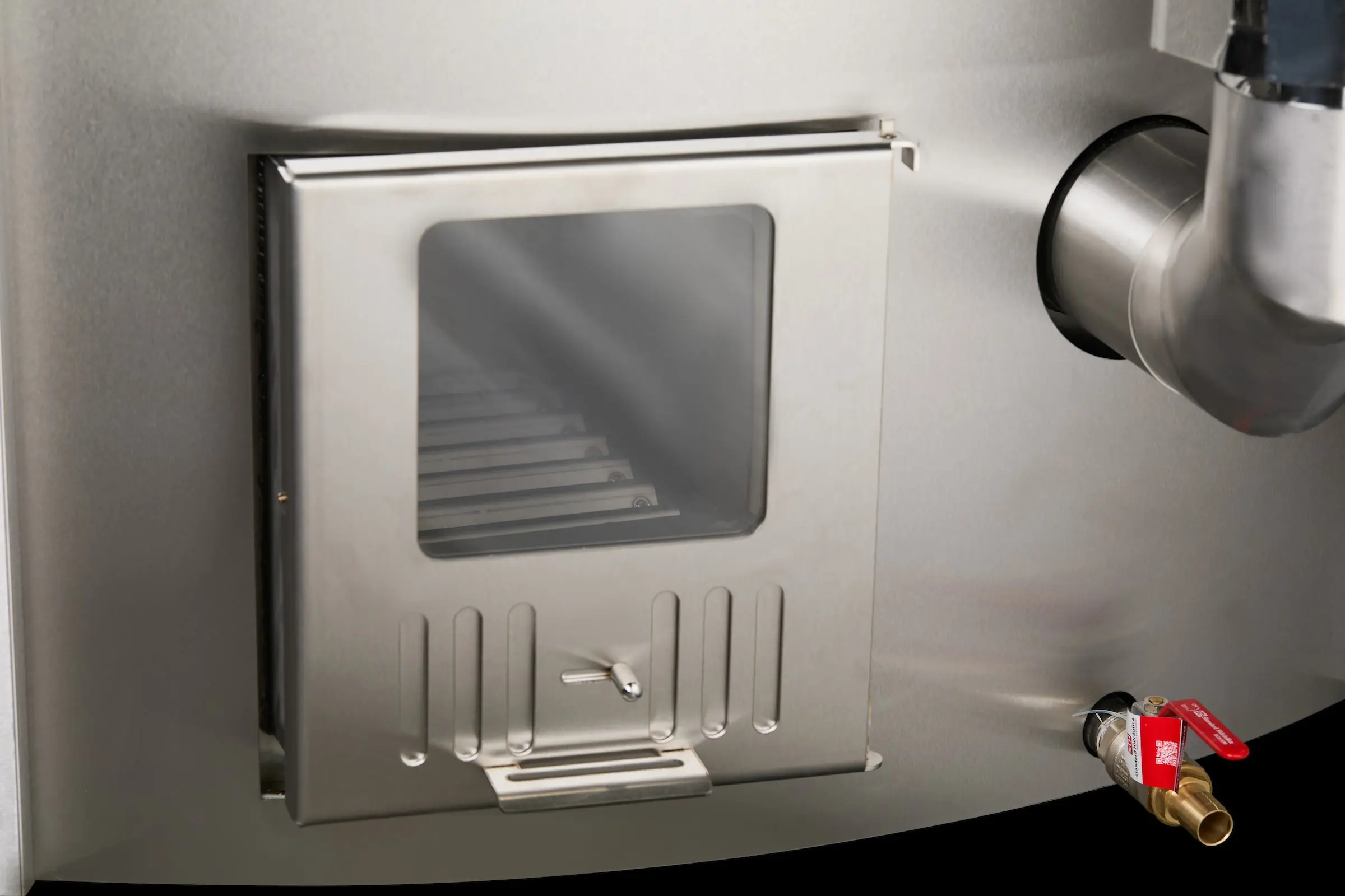 Deluxe Wood Fired Hot Tub With Liner - Image 27